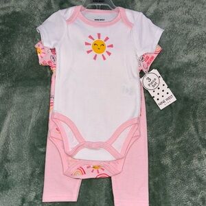 Nine West Sunburst Pink and White Bodysuit Set